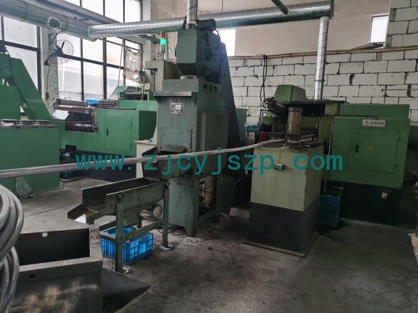 Multi-station cold heading machine